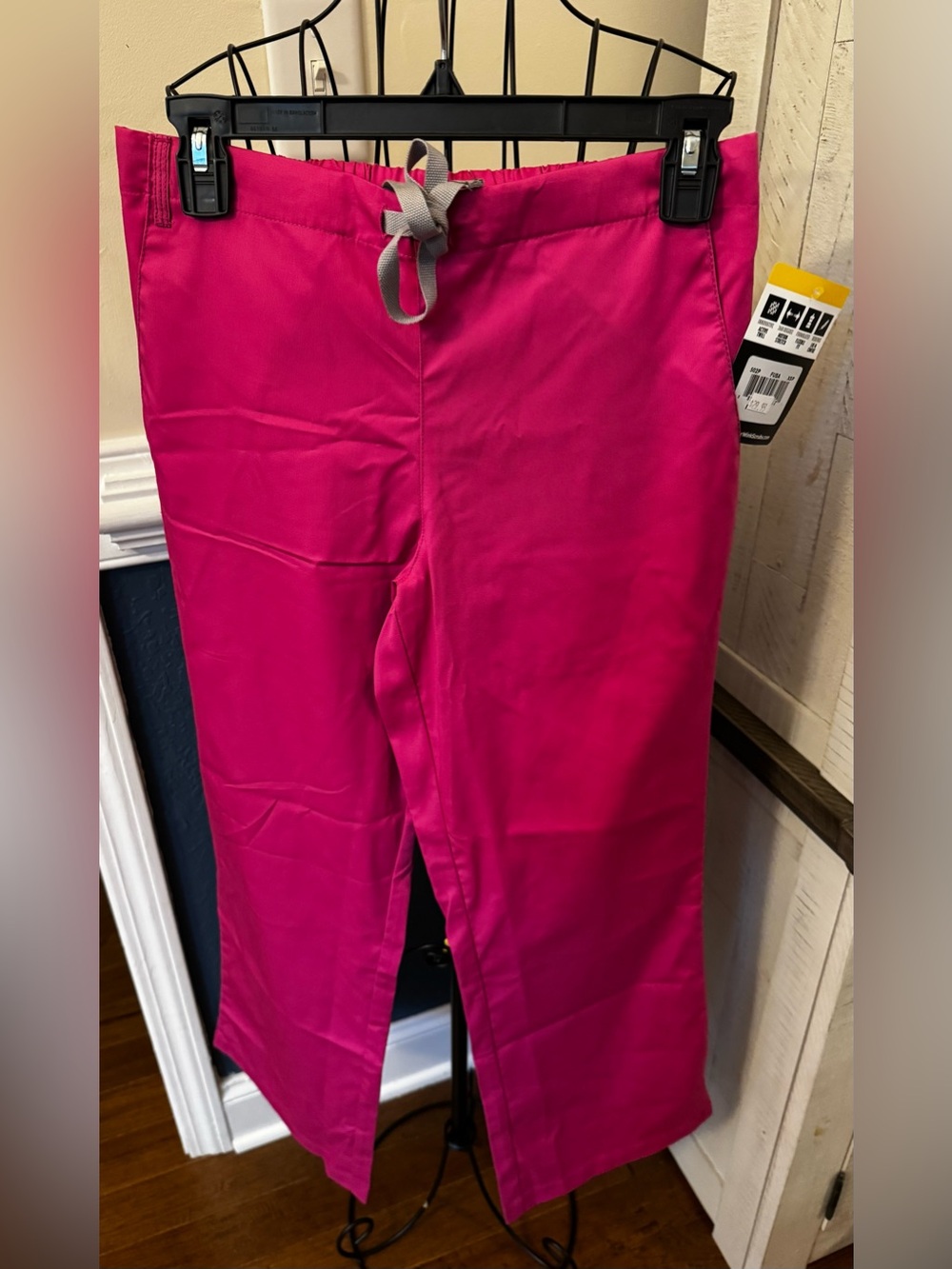 New Wonder work wink Fuchsia pink Women Scrub Pants Extra Small Petite XSP 502